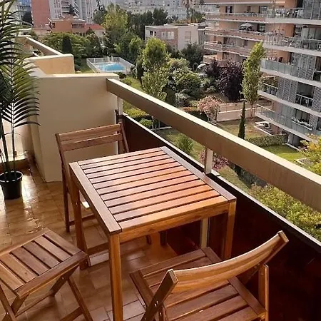 Fully Renovated Studio, Terrace, Parking, 3 Min Walk * Антиб